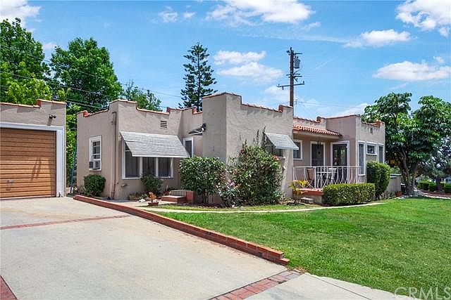 1st image of 429 W Hillcrest Blvd
