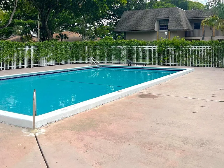 3692 NW 95th Ter #7M — Photo 12