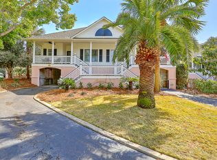 16 Links Clubhouse Ct, Isle of Palms, SC 29451