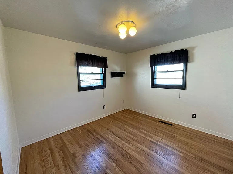 1848 Northview Dr — Photo 8