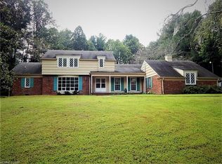73 Evergreen St, Brevard, NC 28712