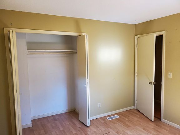 4th image of 5525 149th Ln NW