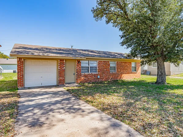 1848 Coral Rd, Azle, TX 76020