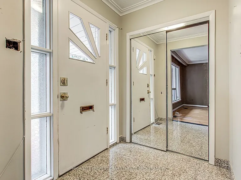 33 Paulvale Cres #UPPER — Photo 3