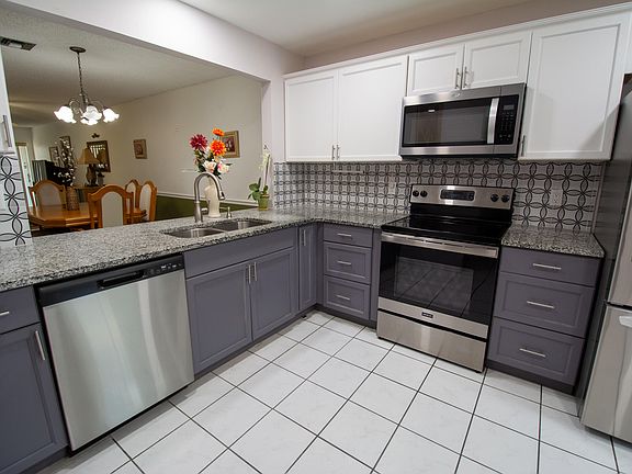 2nd image of 325 Colony Lane #B