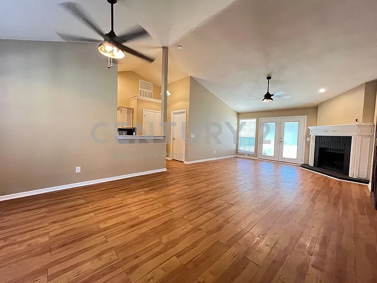 631 Stagecoach Dr — Photo 6