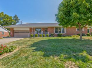 3303 Greenwood Ln, Godfrey, IL 62035