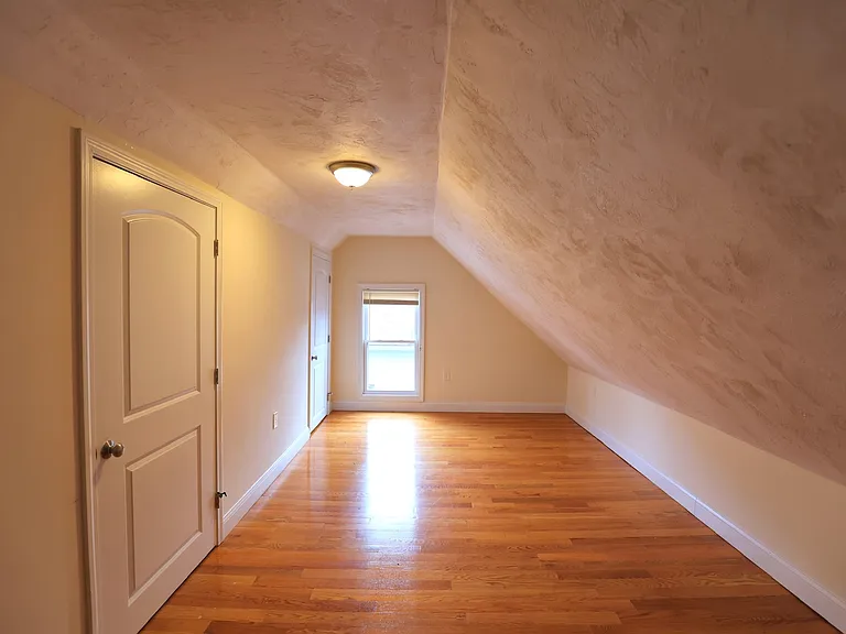 62 Lincoln St #2 — Photo 9