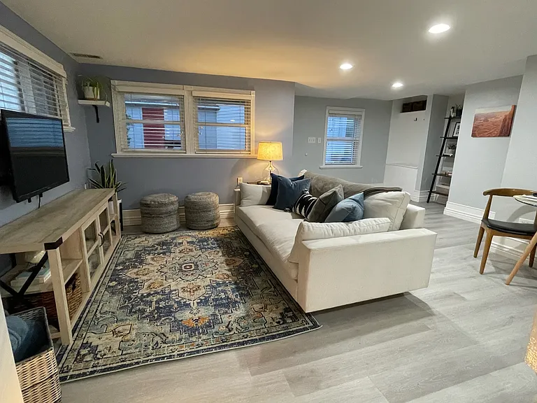 1128 E 3rd Ave #B — Photo 5