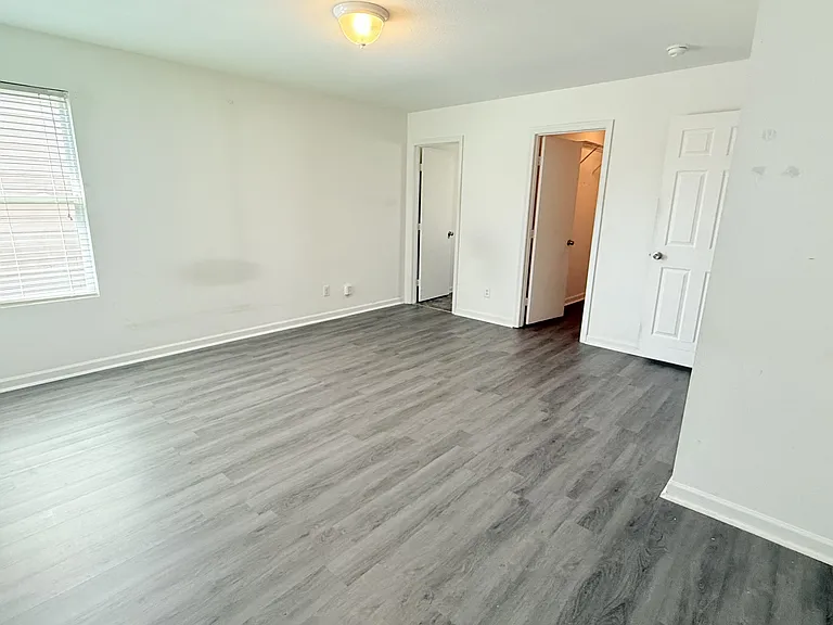 15251 Tyler Mill Dr — Photo 9