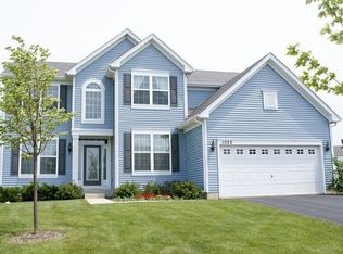 1025 Great Falls Dr, Volo, IL 60073
