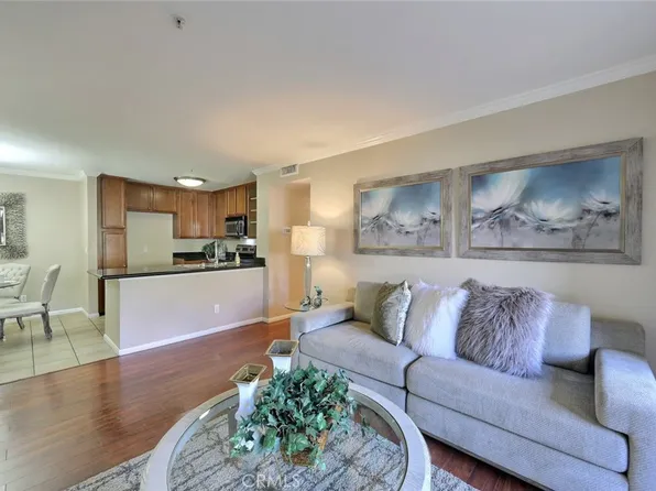 1020 La Terraza Cir Unit 101, Corona, CA 92879