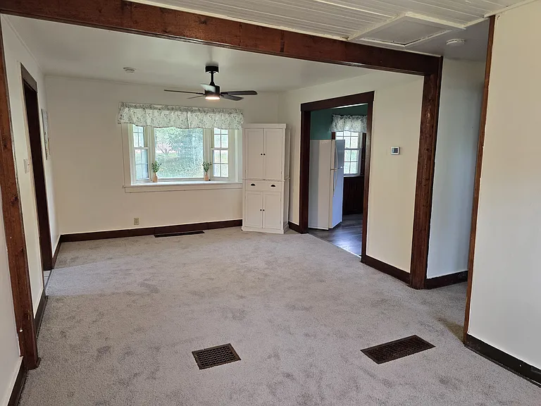 106 Lowry St — Photo 8