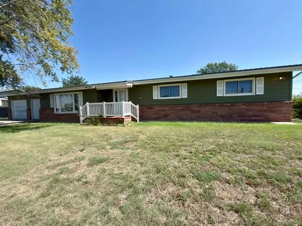 408 N 12th Ave, Hill City, KS 67642