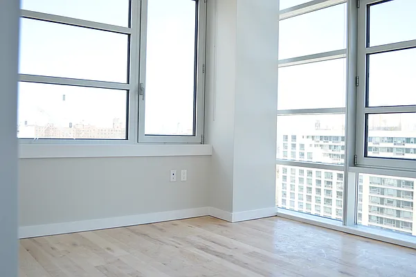 Rented by Bold New York | media 17