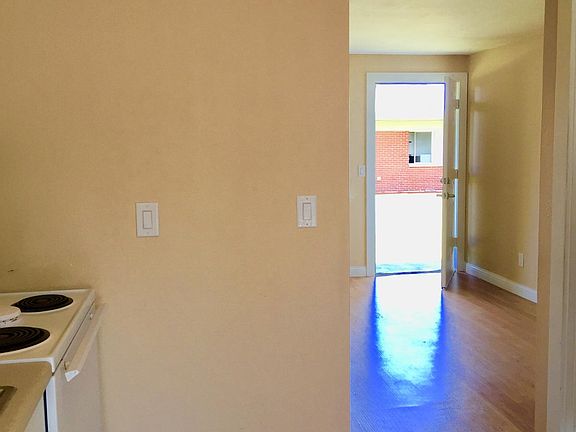 4th image of 5124 Seattle Ave SW