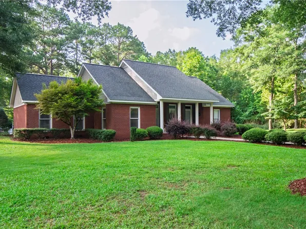 2315 Springwood Dr, Auburn, AL 36830