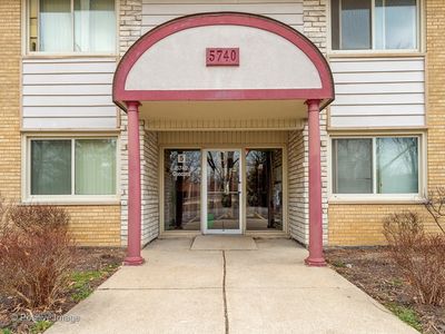 5740 Concord Ln APT 3, Clarendon Hills, IL, 60514