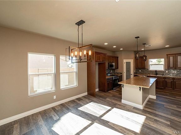 5th image of 2094 John Wayne Dr