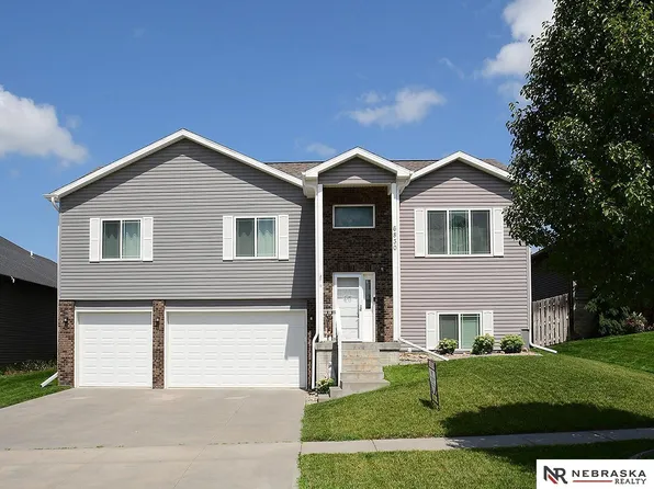 6830 NW Tempest Dr, Lincoln, NE 68524