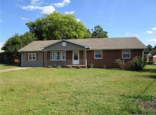 4717 Alamance Rd, Fayetteville, NC 28304