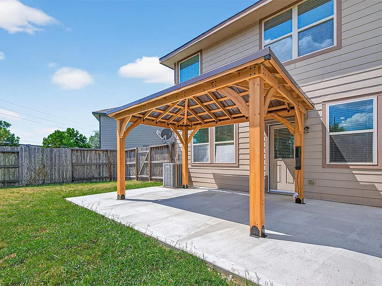 6438 Haywards Crossing South Cir — Photo 40