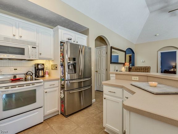 3rd image of 5970 N Arden Dr