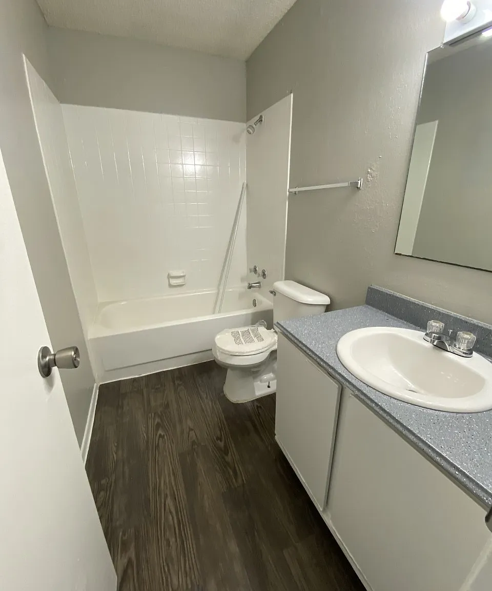 Edinburg Place Apartments - 0804 — Photo 3