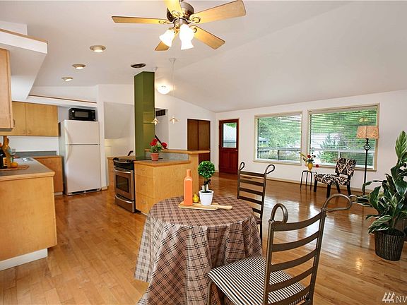 5th image of 14523 Kestrel Pl NE