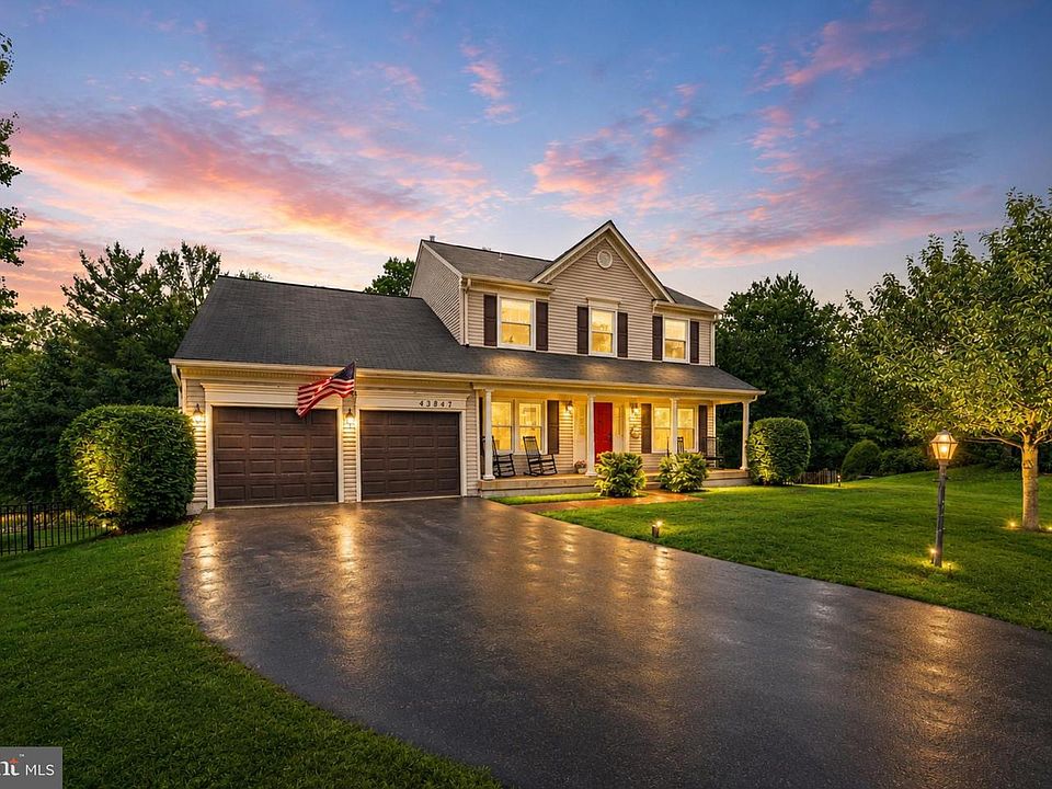 1st image of 43847 Glenhazel Dr
