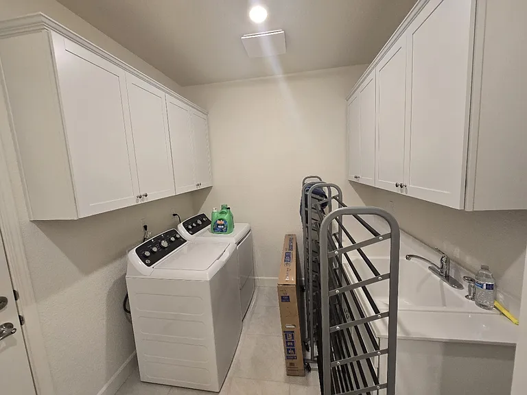 532 E Equinox Peak Ct — Photo 21