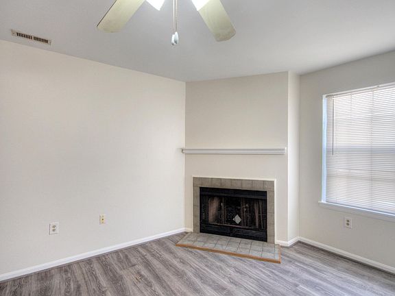 5th image of 101 Driftwood Ct #101