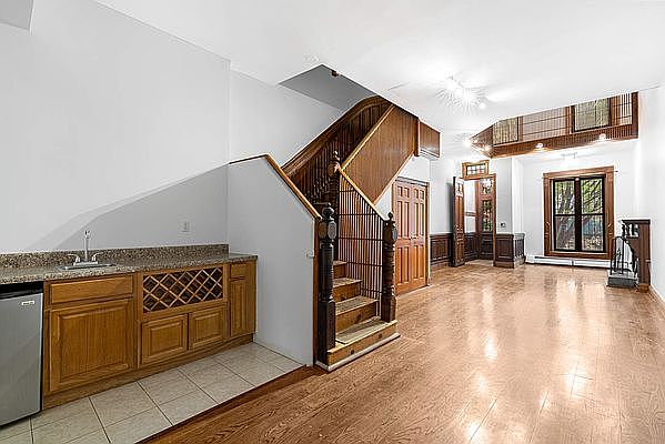 1st image of 531 Manhattan Ave #2
