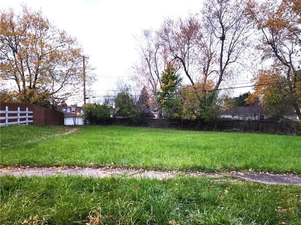 3 Sprucewood Dr #1, Buffalo, NY 14227