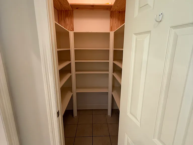 102 Avery Frst — Photo 11