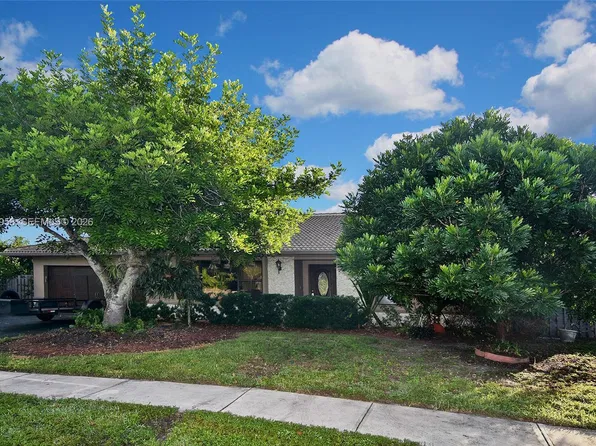 476 SW 169th Ter, Weston, FL 33326