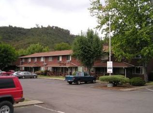 2756 NW Edenbower Blvd APT 15, Roseburg, OR 97471