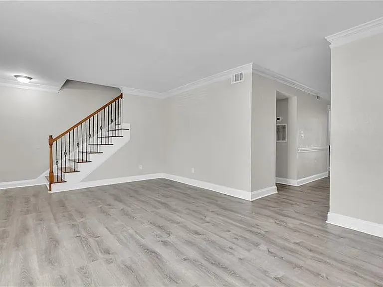 4430 Tilly Mill Rd — Photo 4