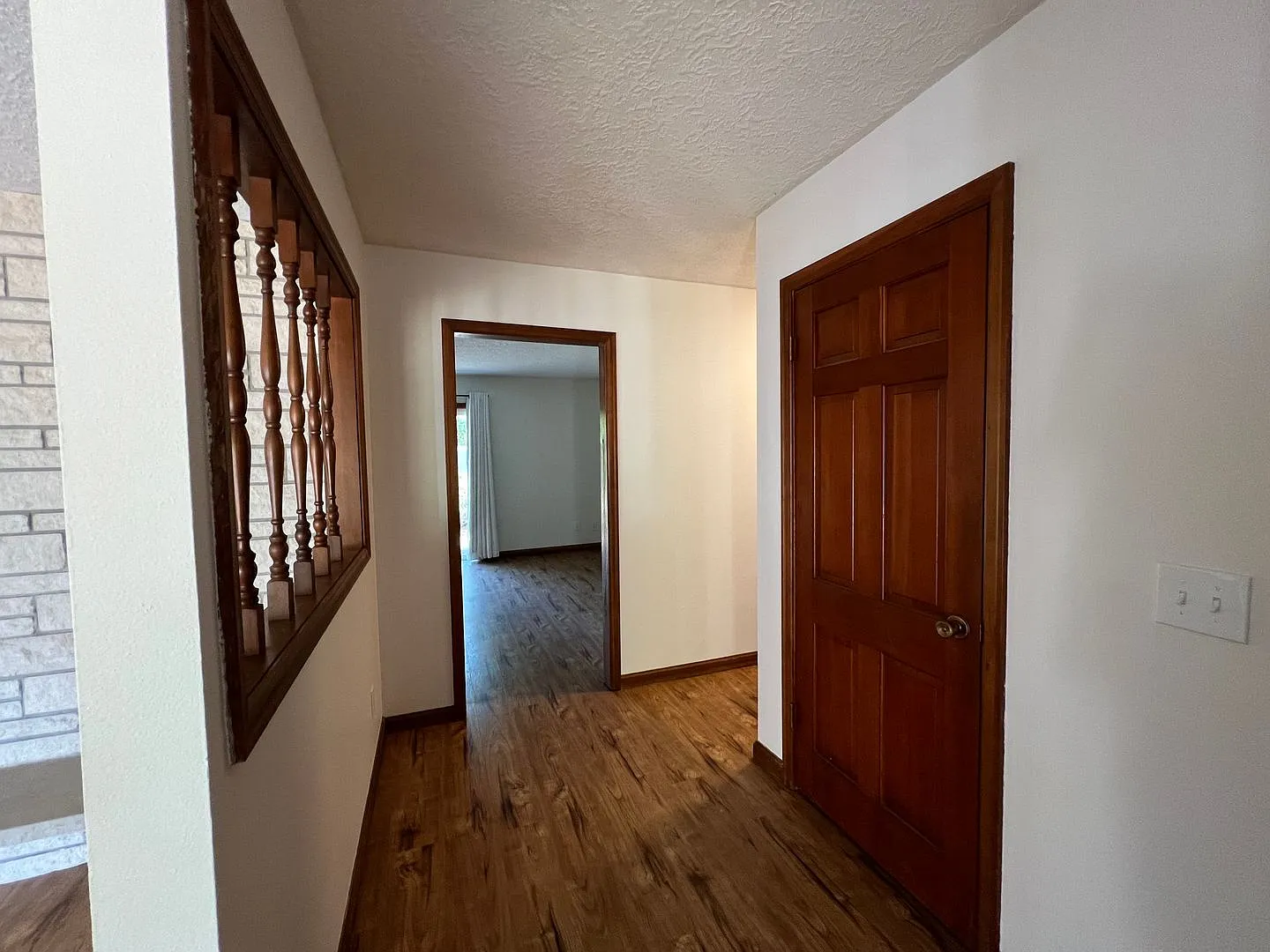Charming 3-Bedroom Single-Level Home in a Fantastic Neighborhood! — Photo 3