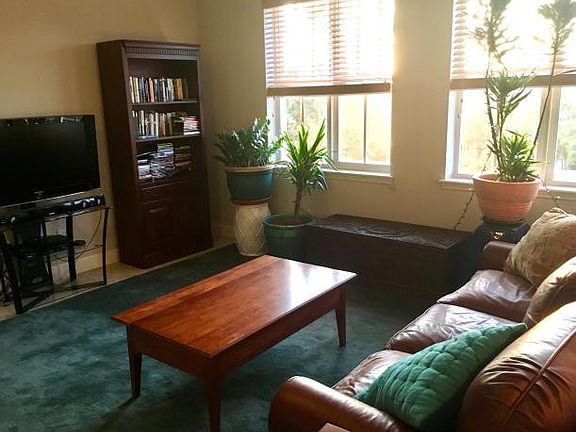 2nd image of 200 NE 2nd Ave APT 406