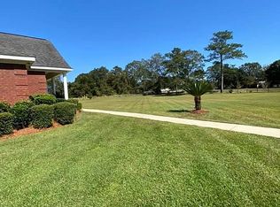 13789 Roberts Rd, Chunchula, AL 36521