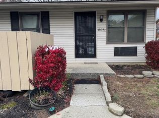 805 Pipers Ln, Columbus, OH 43228