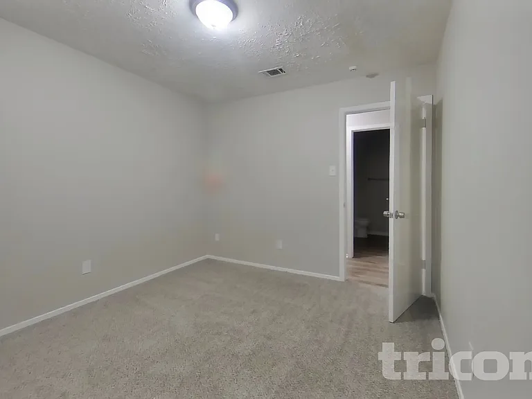 7331 Millbrae Ln — Photo 13