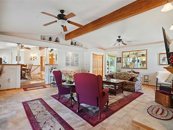 5th image of 2181 Dawn Dr