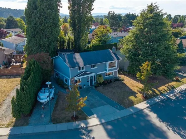 9478 Eastbrook Dr, Sidney, BC V8L 4J1