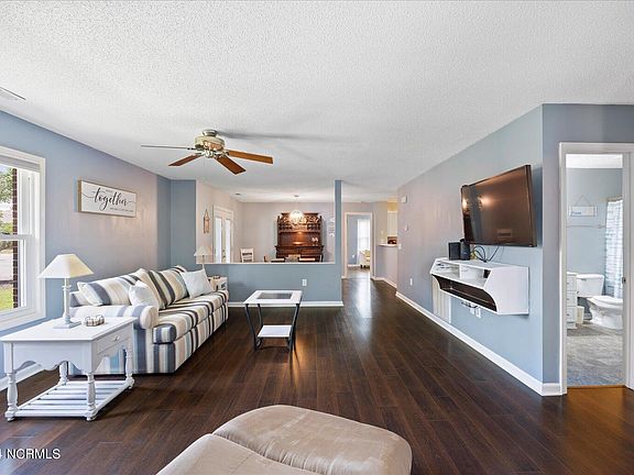 4th image of 4105 Breezewood Drive #101