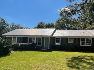 195 Hollywood Ave, Jesup, GA 31545