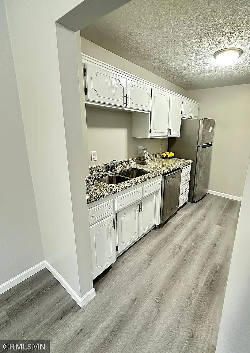 3 bed, 1.5 bath, 1500 sqft, $2,195 — Photo 2