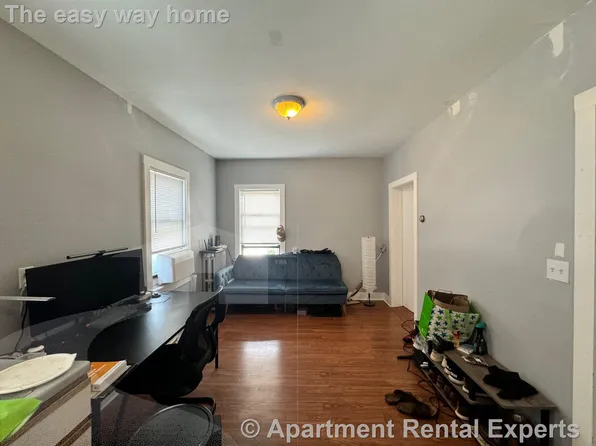 566 Putnam Ave, Cambridge, MA