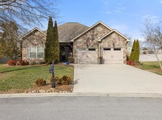 3710 Willow Lake Cir, Chattanooga, TN 37419